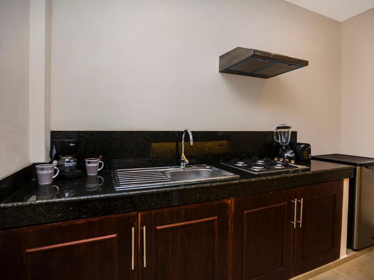 Hotel Beach Don Gonzalo Селестун Екстер'єр фото